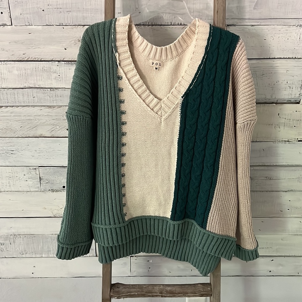 Thick Size Medium Green and Beige Sweater brand new but no tags.